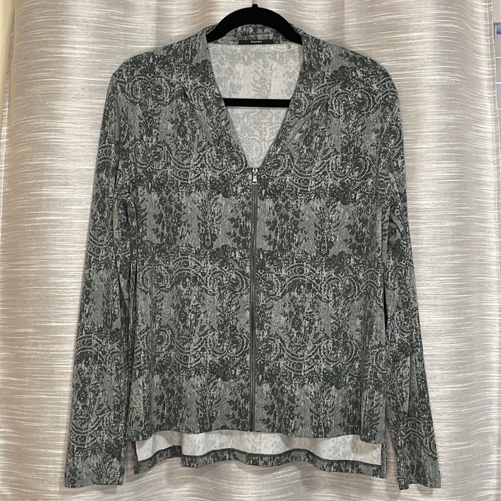 TAHARI Lightweight Zipper Front Top, Medium